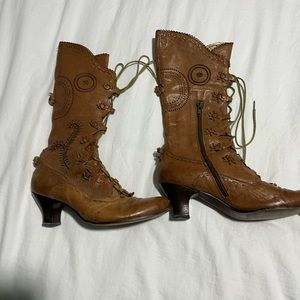 Size 8 (38) leather boots.